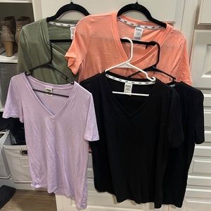 PINK medium Tshirts! Bundle of 5 for $25! All Vneck, same cut!